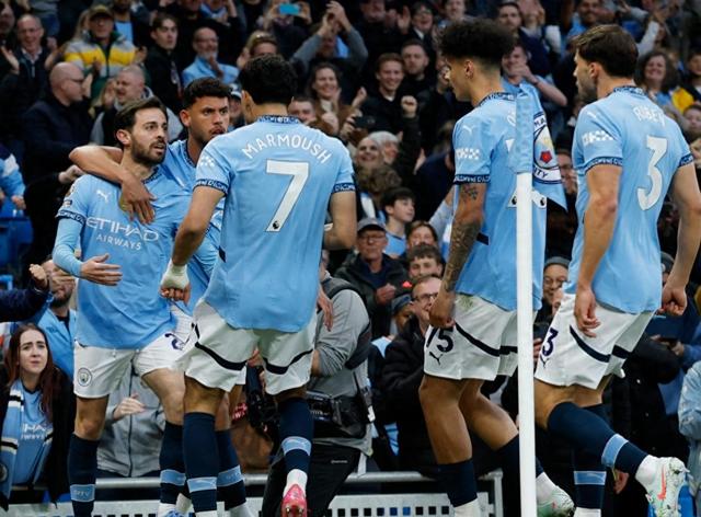 黑白直播在线观看nba-巴塞罗那遭遇曼城逆袭，梅西独得一球难救主