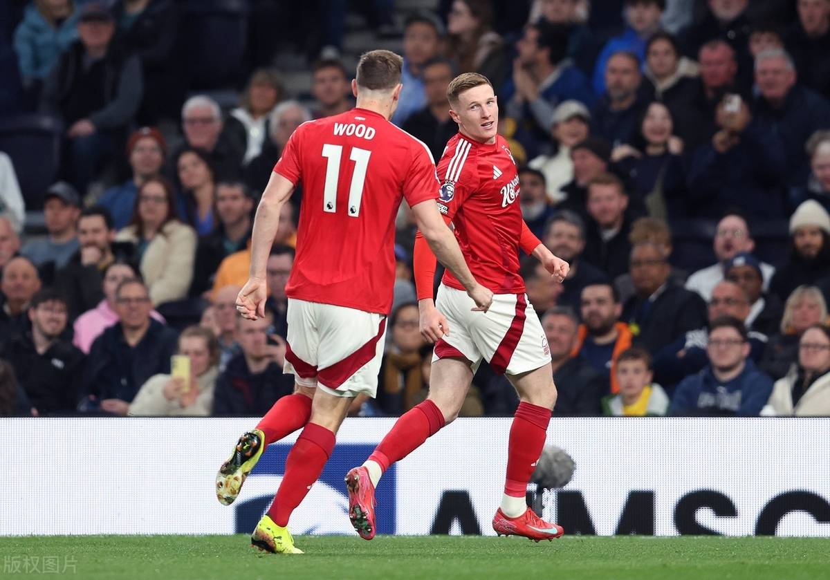 黑白直播网--&gt;利物浦轻松取胜，顺利晋级下一轮比赛！的简单介绍