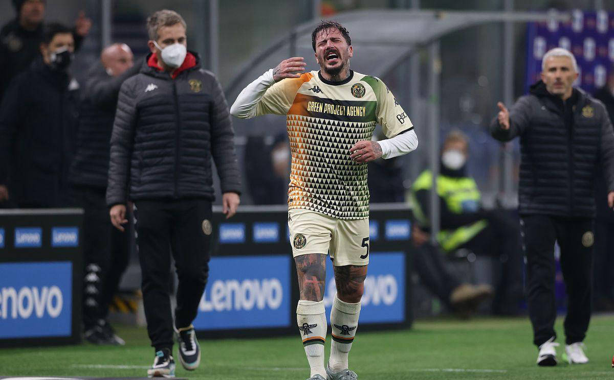 关于卡利亚里客场小胜,赢得宝贵三分的信息 关于卡利亚里客场小胜,赢得宝贵三分的信息