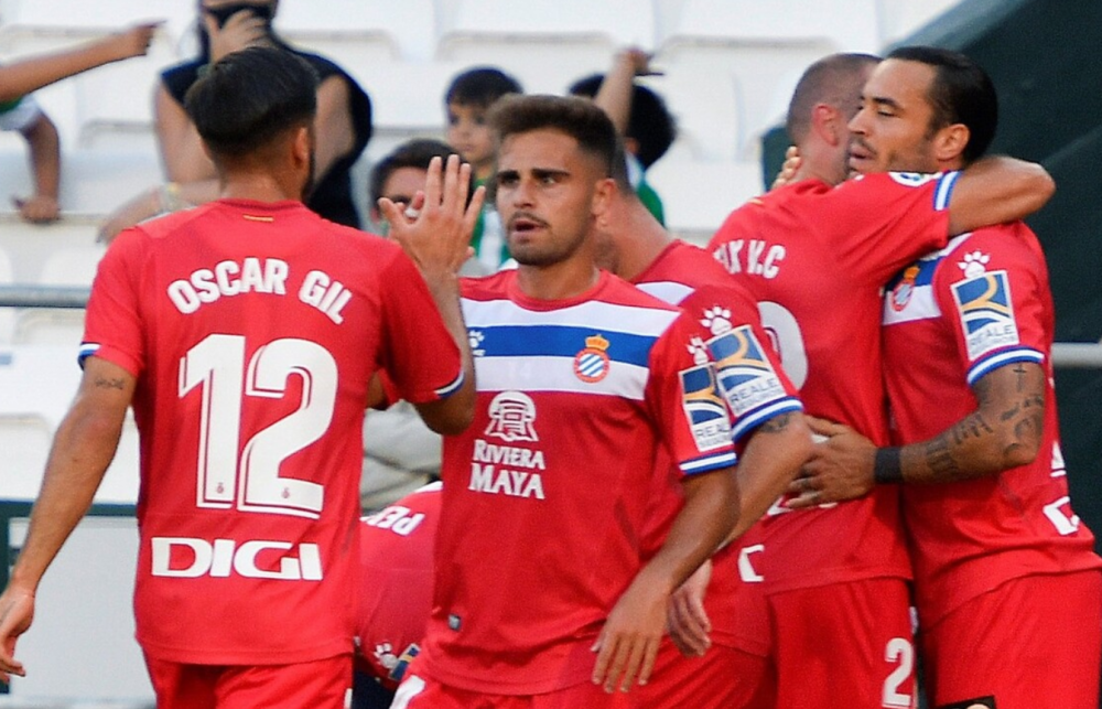 黑白直播在线观看-比达尔主场大胜，登顶次席位置的简单介绍