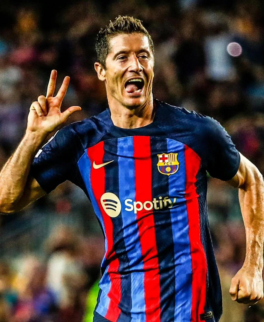 黑白直播免费体育直播-包含莱万特连胜表现亮眼，迎来新的挑战的词条