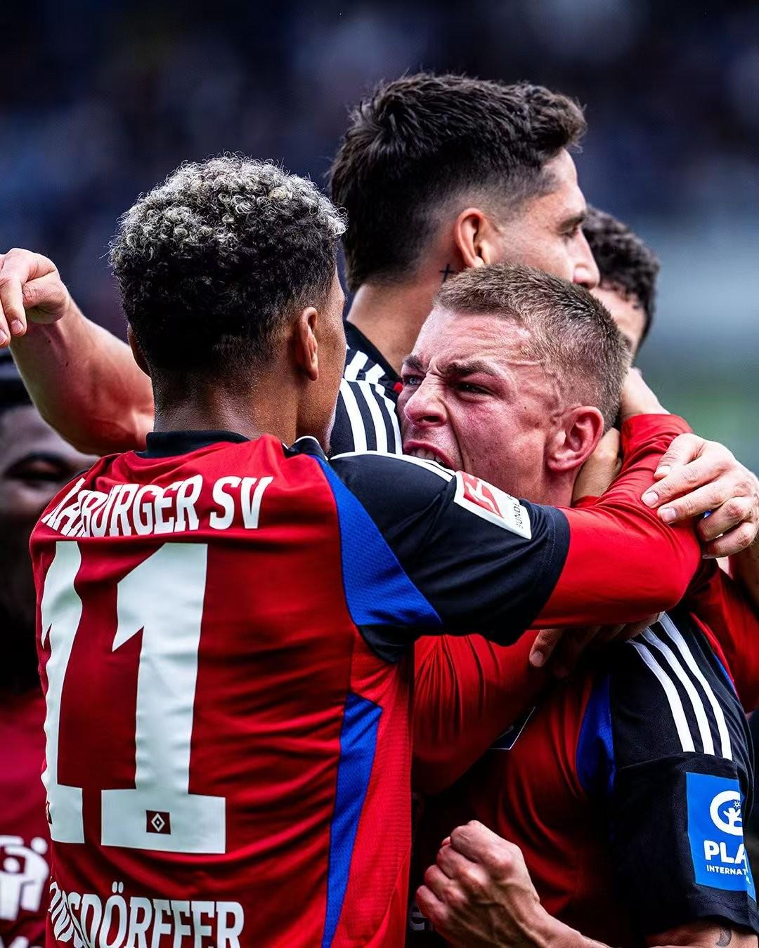 黑白直播免费体育直播-汉堡球员迎来爆发，助球队获胜