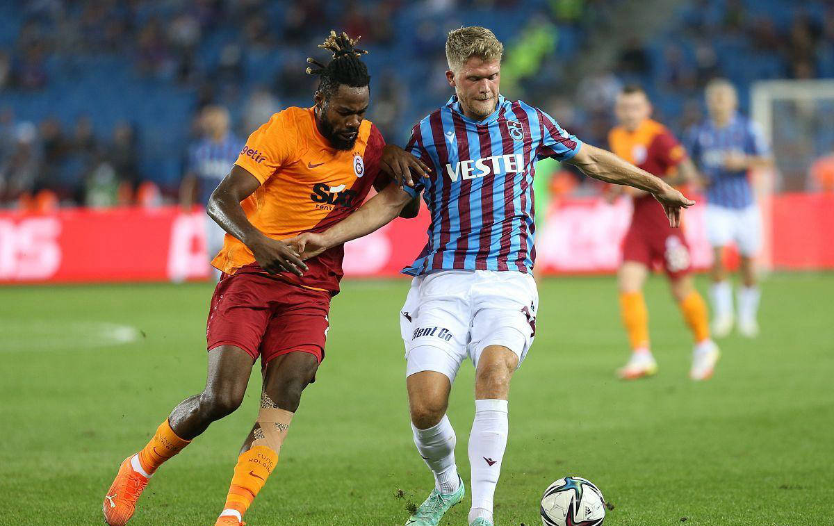 黑白直播在线观看-关于佛罗伦萨客场逼平乌迪内斯，难分伯仲的信息