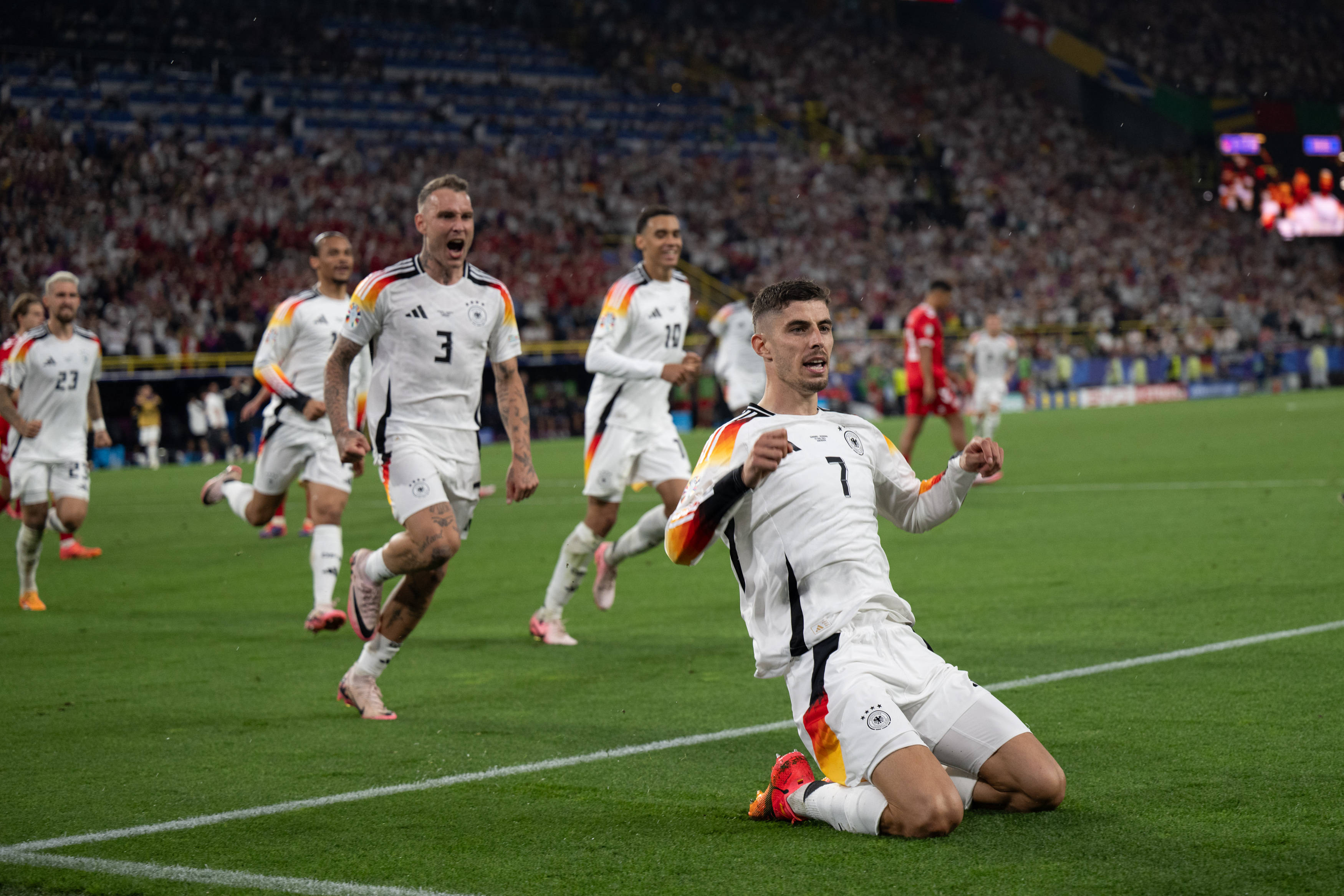 德国足球队在亚洲赛事中晋级 德国足球队在亚洲赛事中晋级