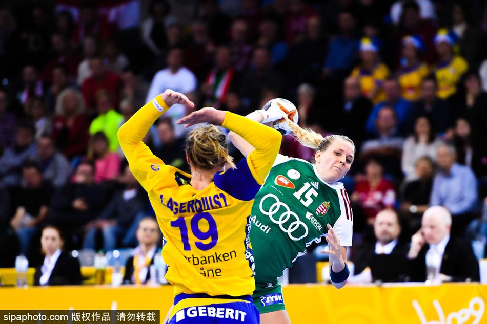 乌克兰队在手球比赛中表现出色 乌克兰队在手球比赛中表现出色