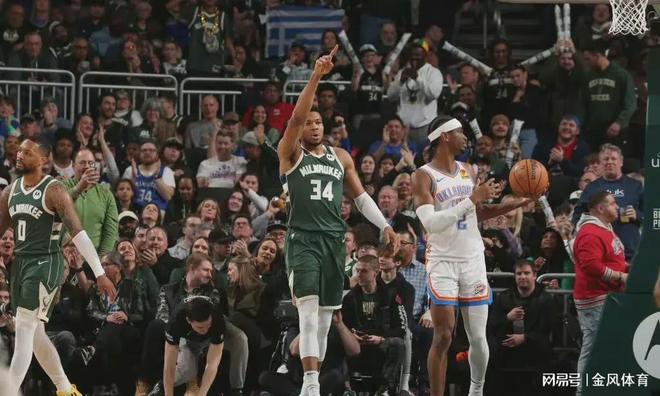 黑白直播-湖人击败步行者，领先西部