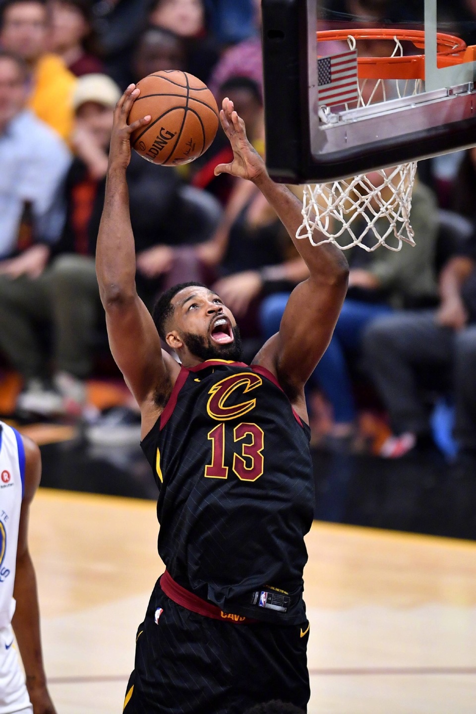 猛龙两连胜,击败骑士 猛龙两连胜,击败骑士