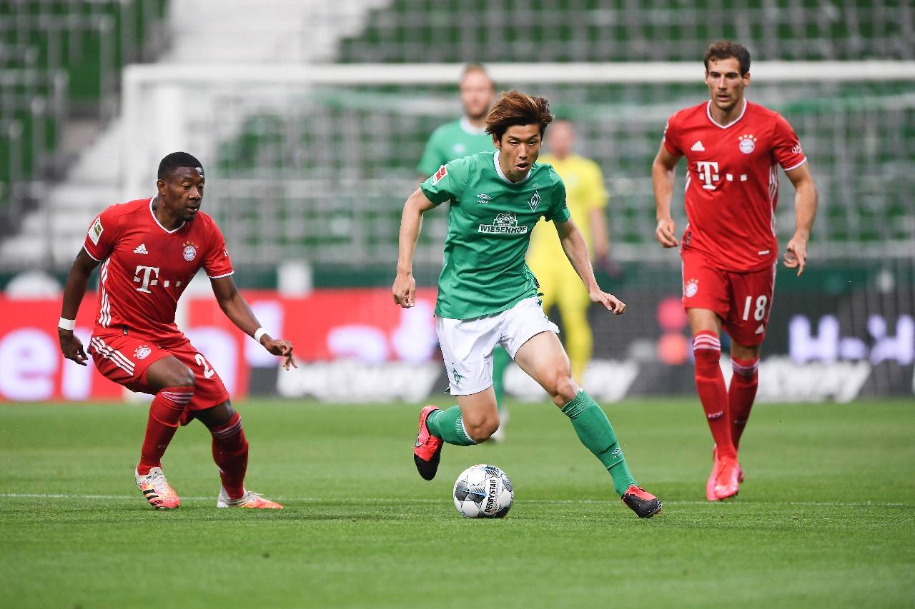 丹麦完胜曼联，莱万高光表现