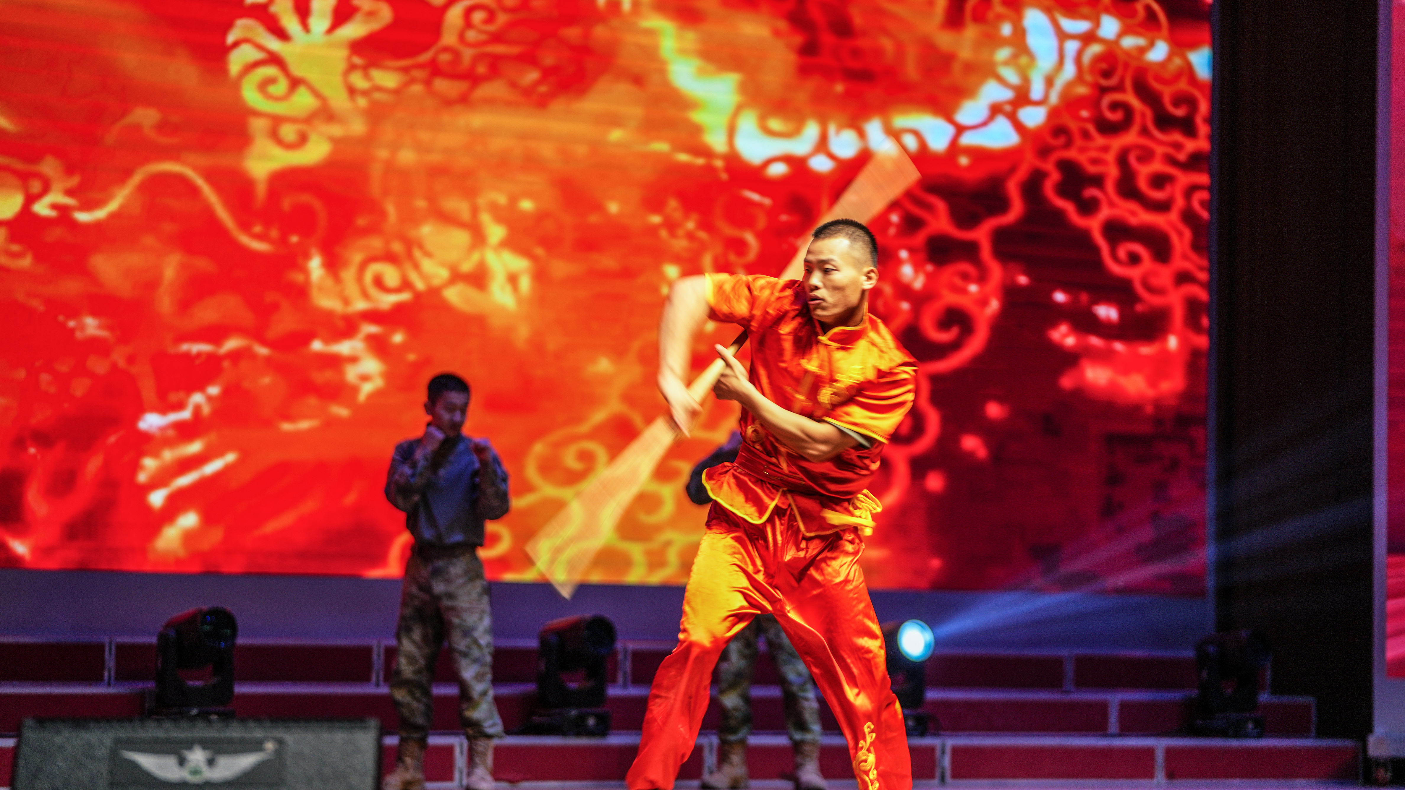 运动场上烽火连天，精彩绝伦