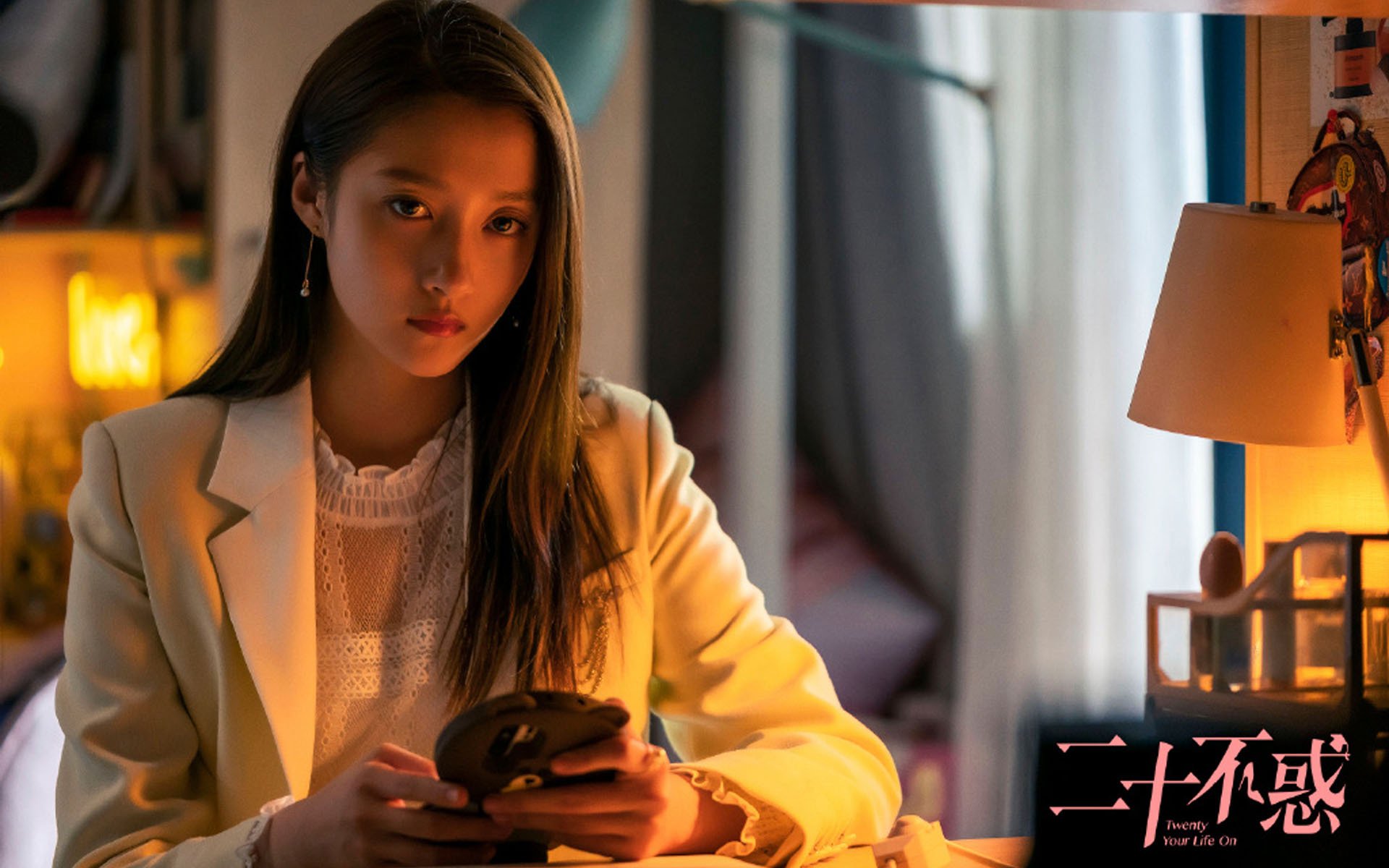 黑白直播免费体育直播-萨拉赫天外飞仙主宰绿茵，荷兰风暴逆转卡塔尔书写新篇