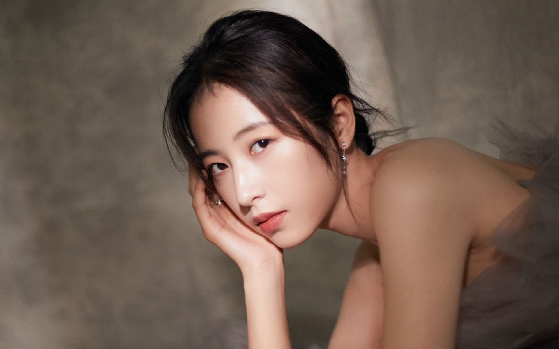 绝杀与接管，足球世界中的英雄时刻—尼日利亚绝杀乌克兰与梅西东决战统治记