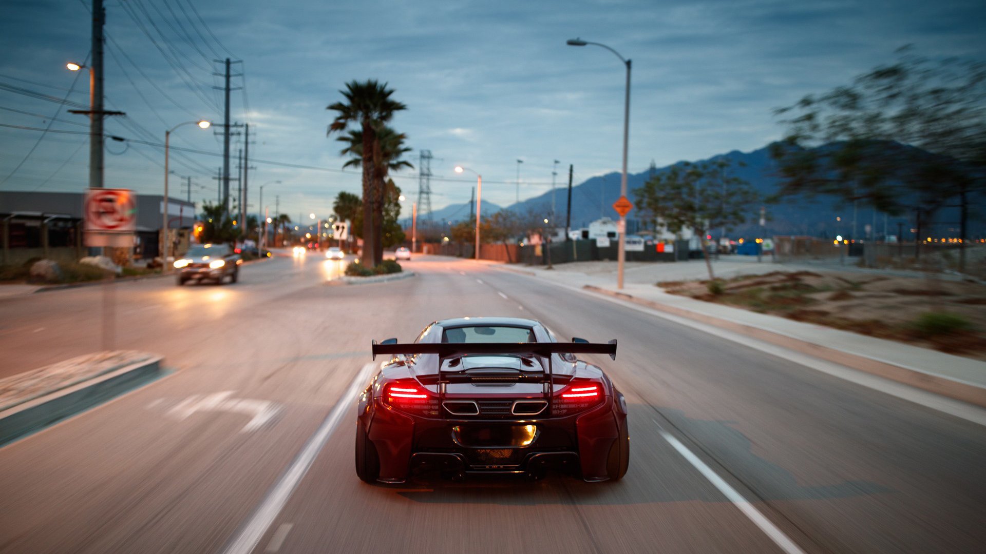 黑白直播体育-欧冠半决赛焦点战启示录，灰熊生死战取胜奇才的跨体育激情