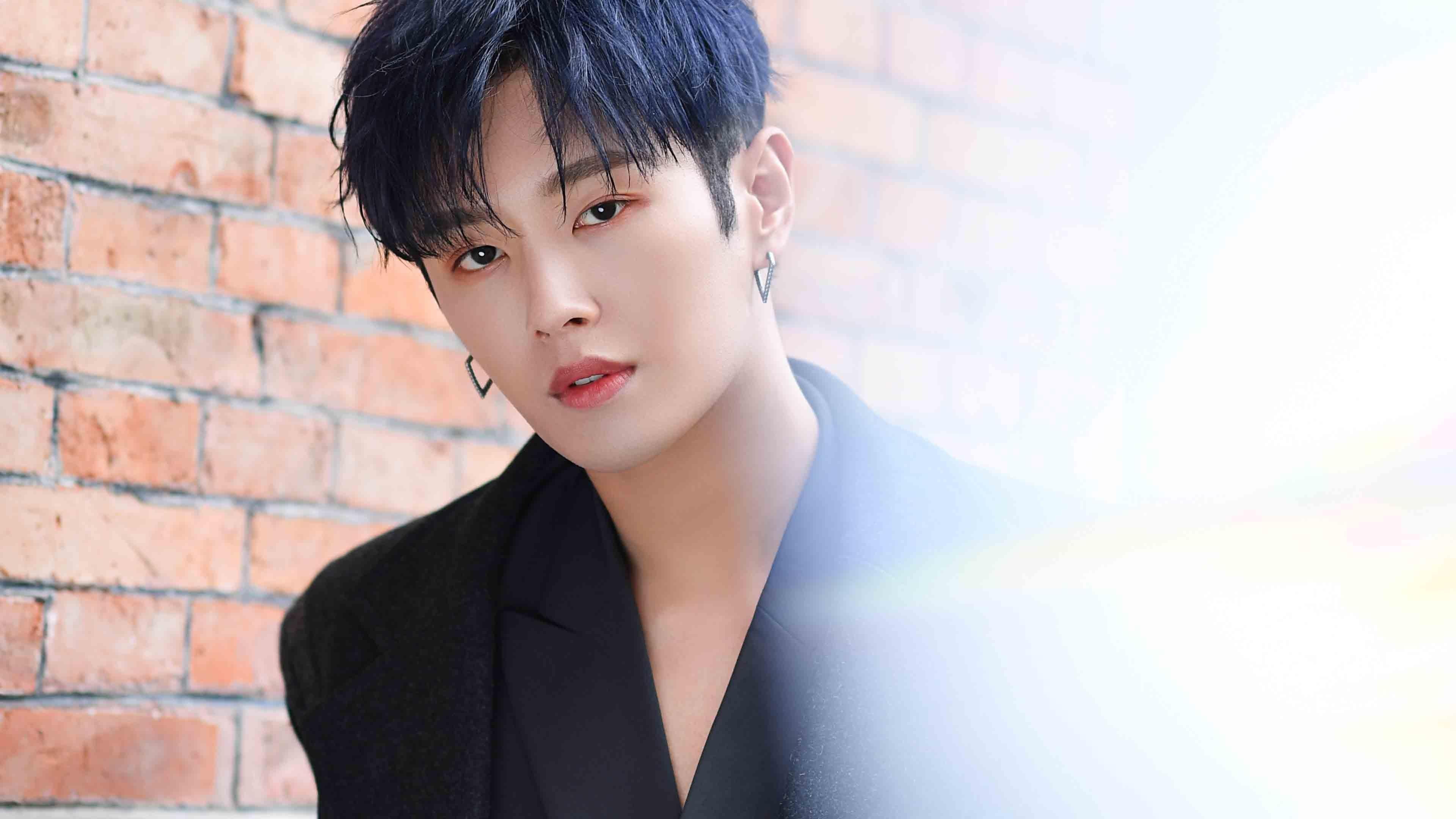 黑白直播在线观看-橙色狂潮淹没波斯铁骑，加克波在年度焦点之战接管比赛